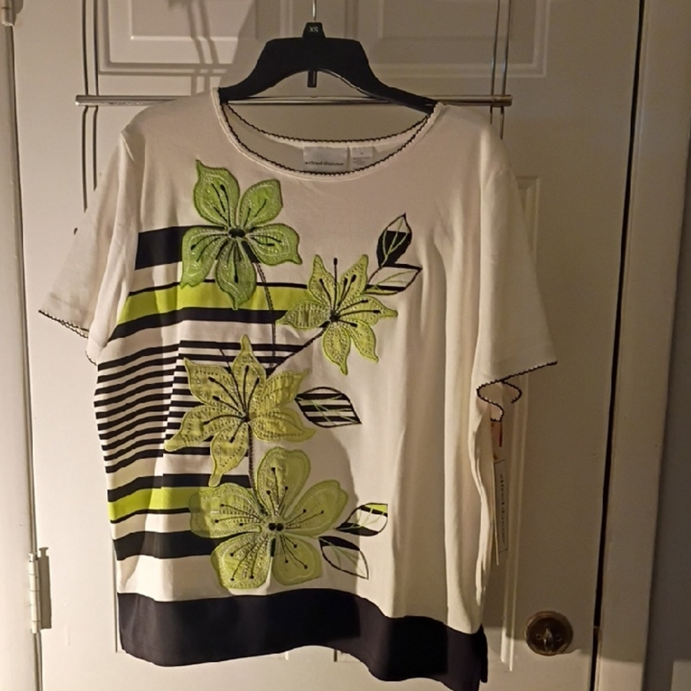 Alfred Dunner White Top with Green Embroidery